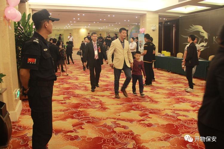 会务服务铸盛会华章——会前签到、大会授证、颁奖典仪、晚宴礼序与擒拿格斗晚宴的全面统筹